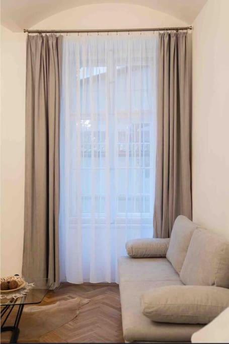Cozy Flat By Wenceslas Square! Praga Exterior foto